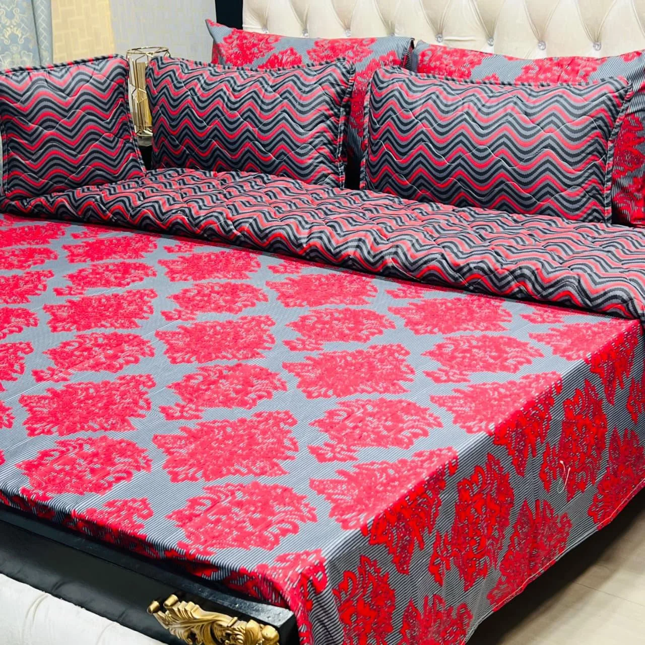 Gul Ahmed — Red & Slate Grey — Bed Sheets · King · Cotton