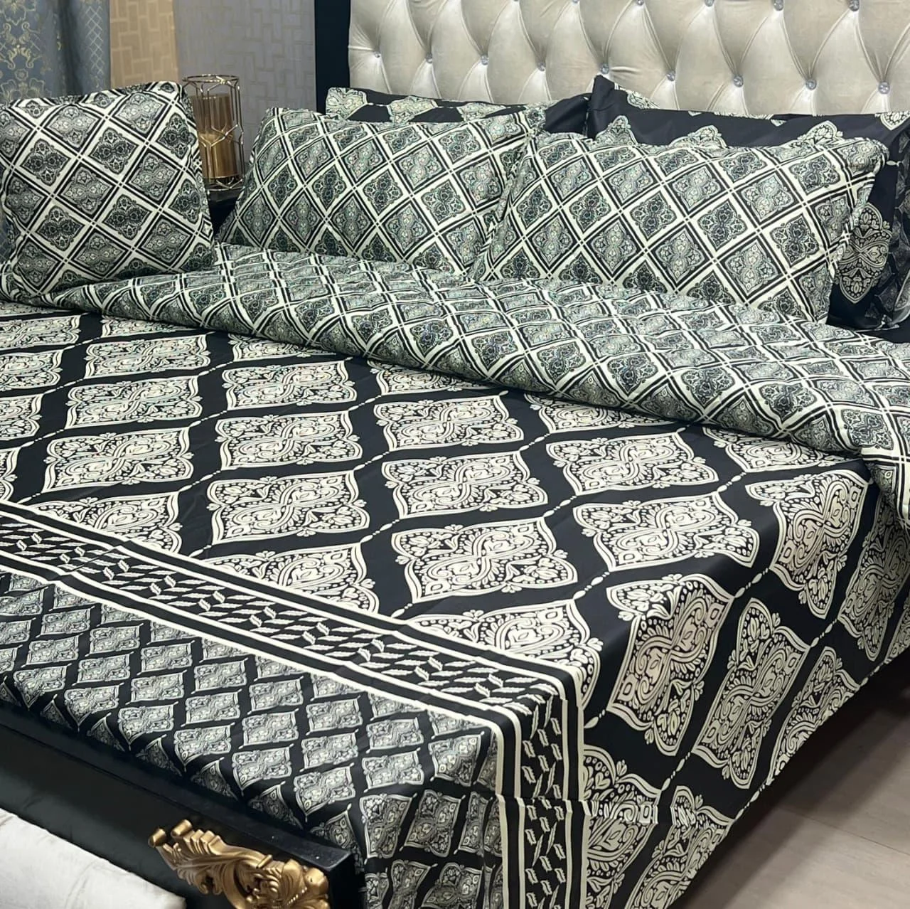 Black & White Bed Sheets — Bed Sheets · King · Pure Cotton